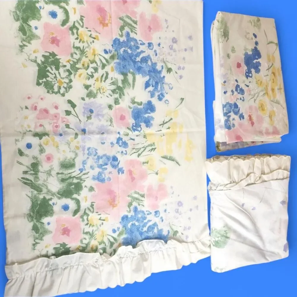 Vintage 70's Watercolor Pastel Floral Full-Sized Sheet Set W/ Ruffle Hem